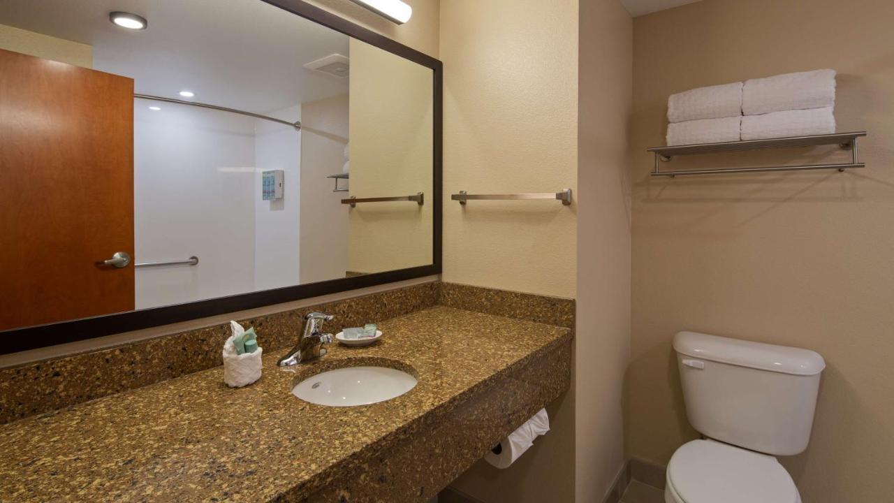 Best Western Bronco Inn Ritzville Экстерьер фото